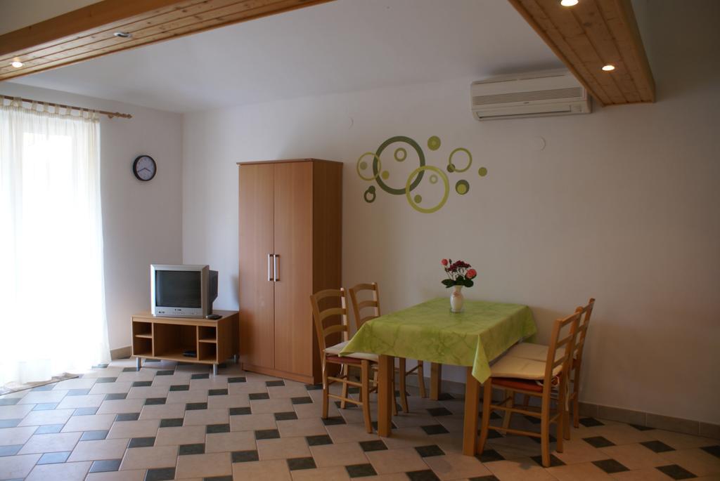 Apartments Robert Порат Екстер'єр фото